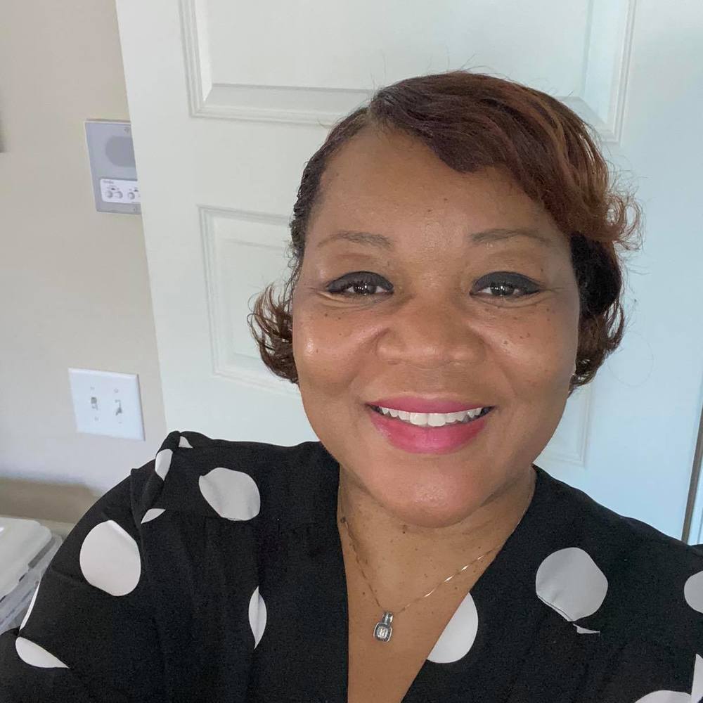 Meet your Posher, Evelyn